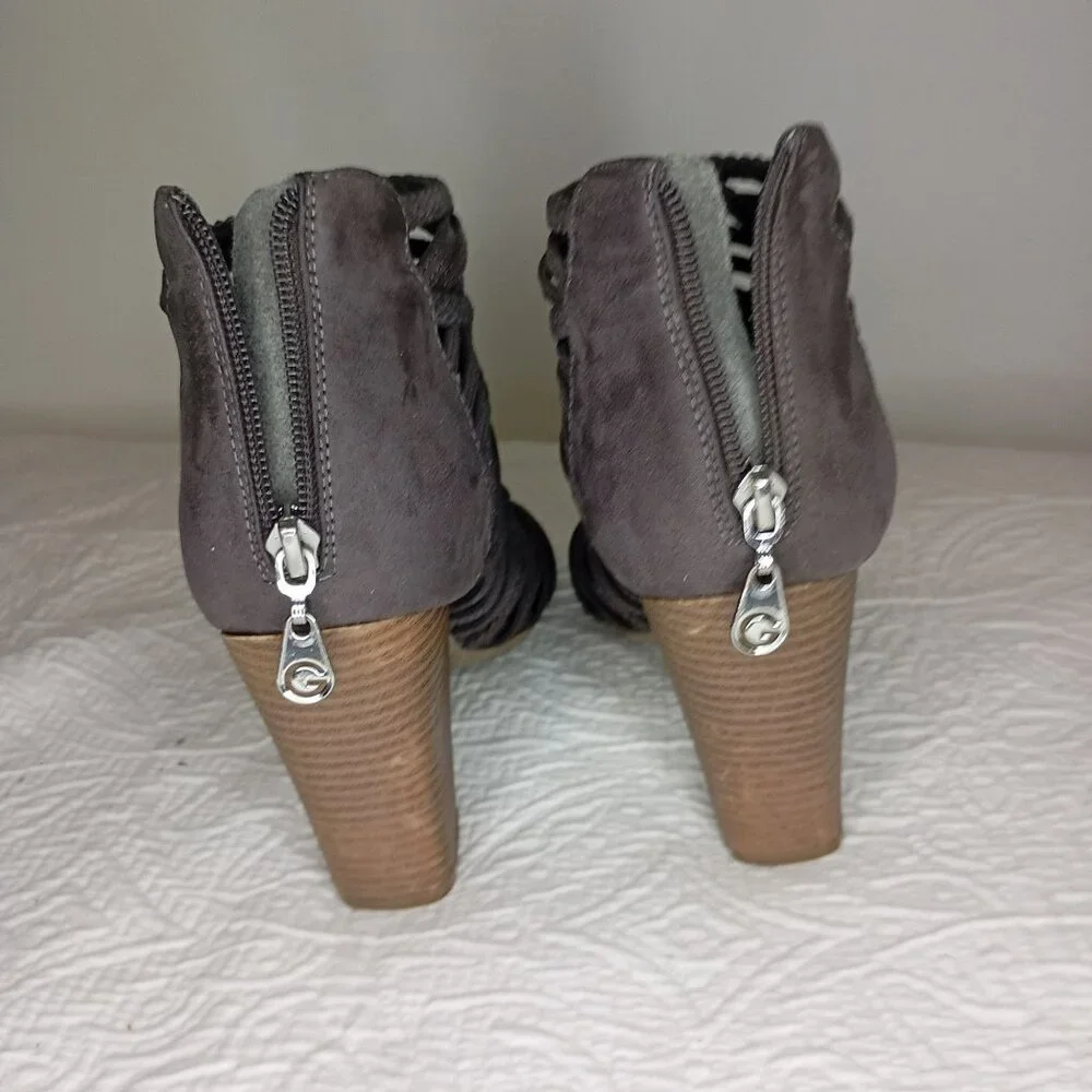 By Gues Heeled Size 8.5 Grey Strappy Open Toe  With Back Zippers & Stacked Heels - Picture 6 of 11